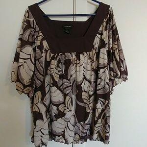 DONATED Lane Bryant 26/28 blouse, wing sleeves, ruffle hem